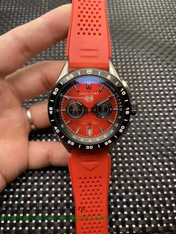 Tag Heuer Connected Working Chronograph THGR153